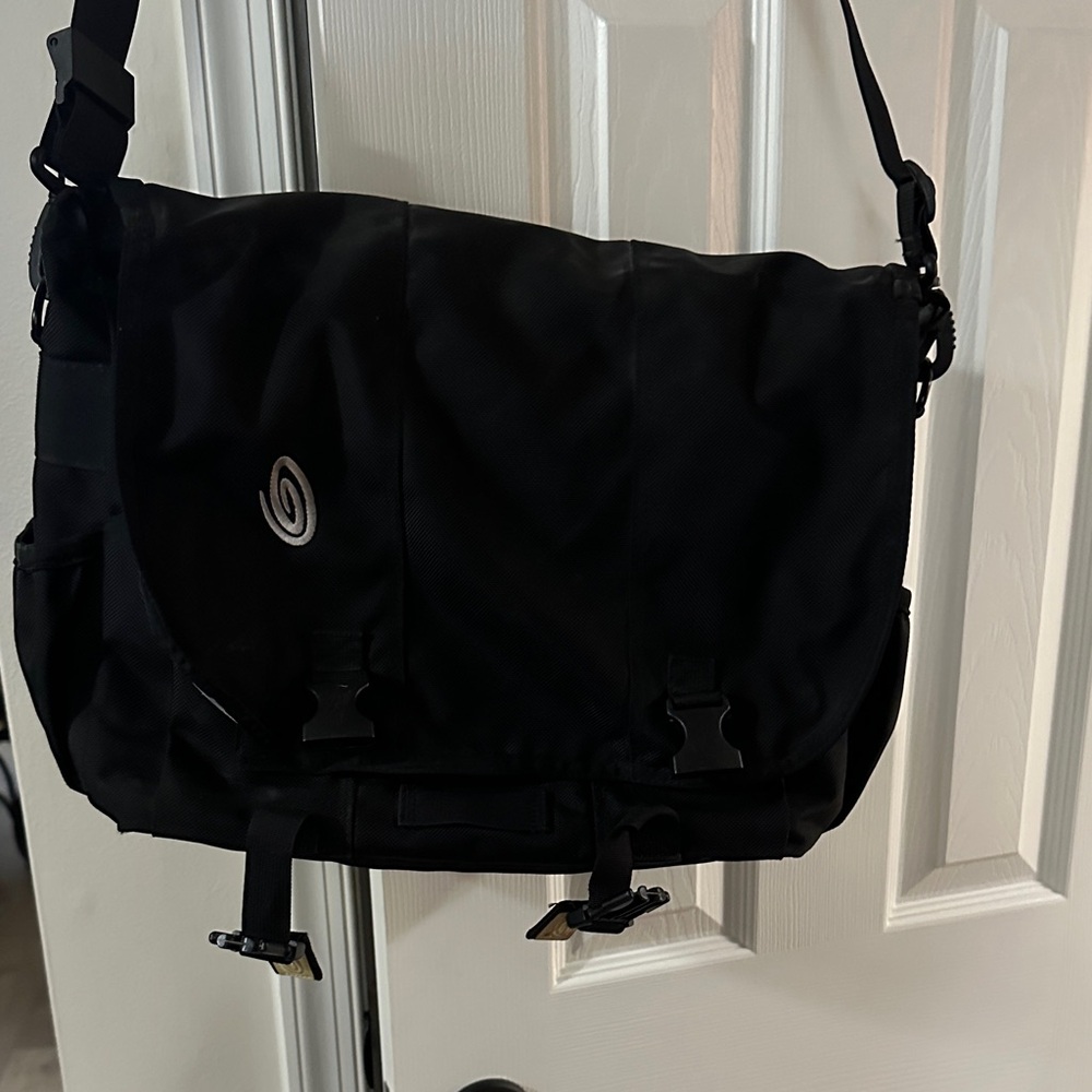 Timbuk2 Classic Black Messenger Bag